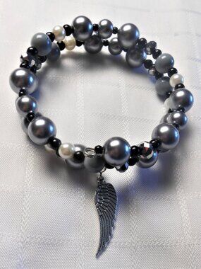Handmade jewelry set with memory wire bracelets and earrings No. 27